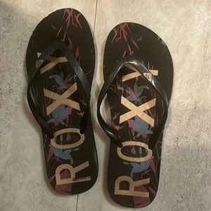 Roxy Flip Flops. Size 7